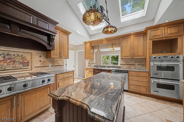 49 Omaha Ave, Rockaway Twp., NJ 07866