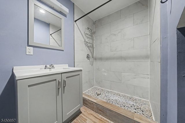 49 Omaha Ave, Rockaway Twp., NJ 07866