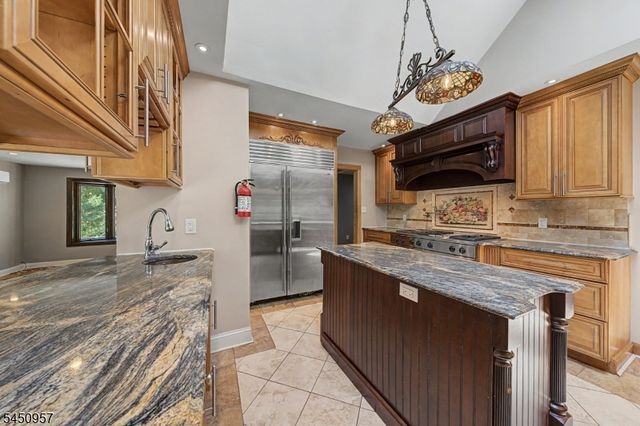 49 Omaha Ave, Rockaway Twp., NJ 07866