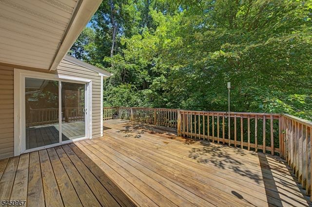 49 Omaha Ave, Rockaway Twp., NJ 07866