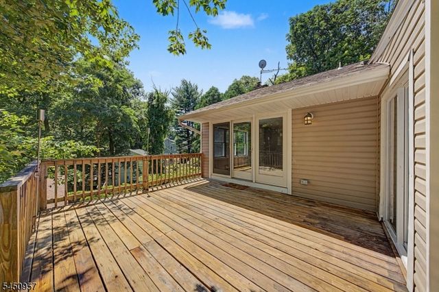 49 Omaha Ave, Rockaway Twp., NJ 07866