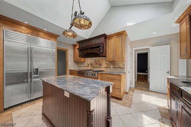 49 Omaha Ave, Rockaway Twp., NJ 07866