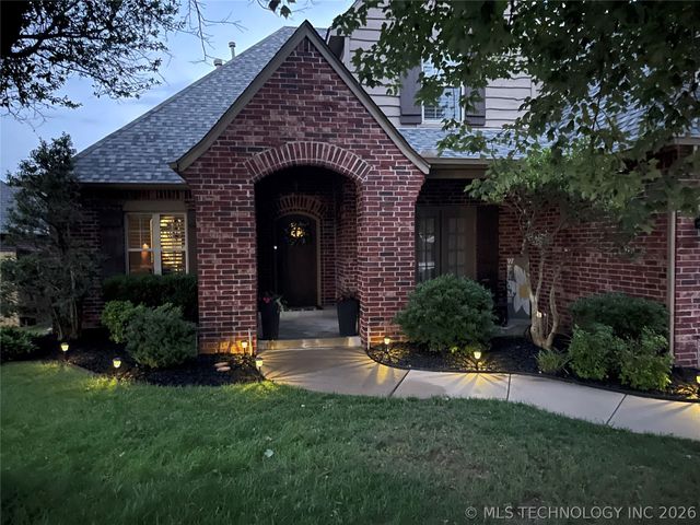 11941 S 88th East Avenue, Bixby, OK 74008