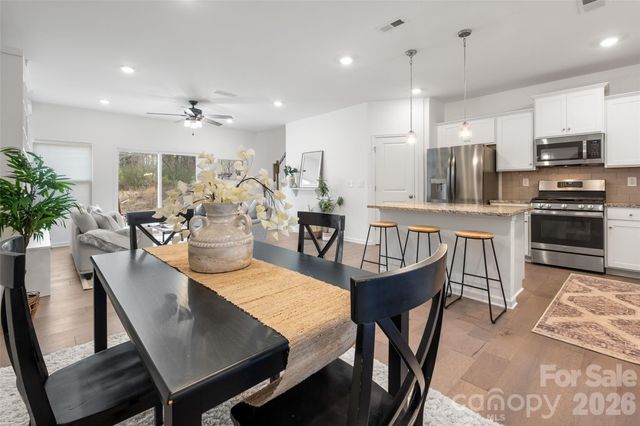 215 Harpers Run Lane, Matthews, NC 28104