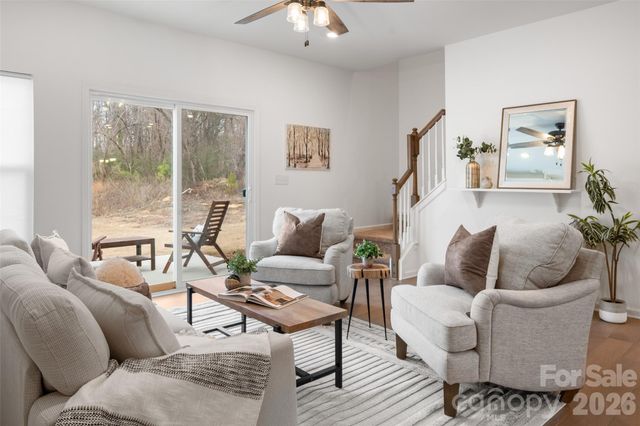 215 Harpers Run Lane, Matthews, NC 28104