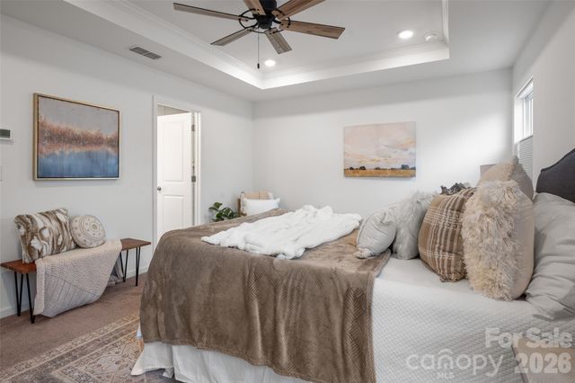 215 Harpers Run Lane, Matthews, NC 28104