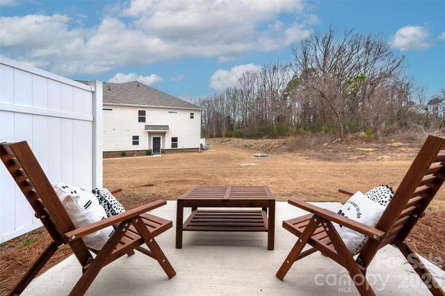 215 Harpers Run Lane, Matthews, NC 28104