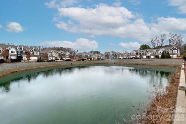 215 Harpers Run Lane, Matthews, NC 28104