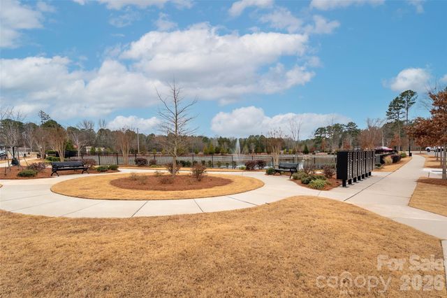 215 Harpers Run Lane, Matthews, NC 28104