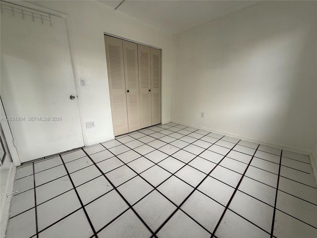 15316 SW 72nd St 19-14, Miami, FL 33193