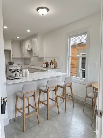 108 N Cliff Street, Dallas, TX 75203