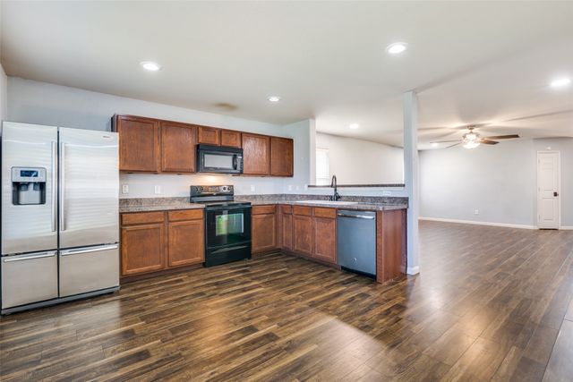 707 Windflower Drive, Fate, TX 75087