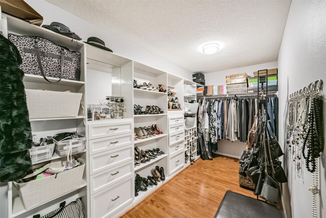 1430 W 24th Street, Houston, TX 77008