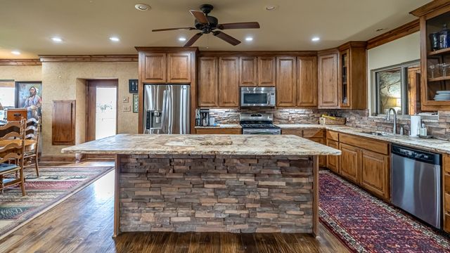 1904 Floyd Road, Weatherford, TX 76087