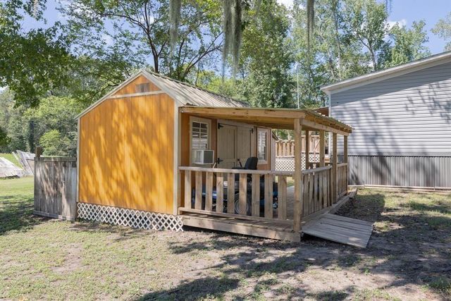 88 County Road 1333, Liberty, TX 77575