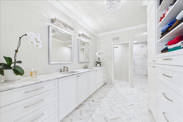 485 Oakwood Avenue D-2, Lake Forest, IL 60045