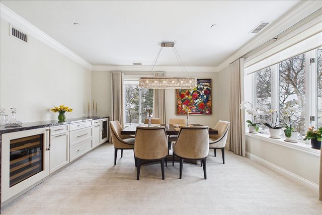 485 Oakwood Avenue D-2, Lake Forest, IL 60045