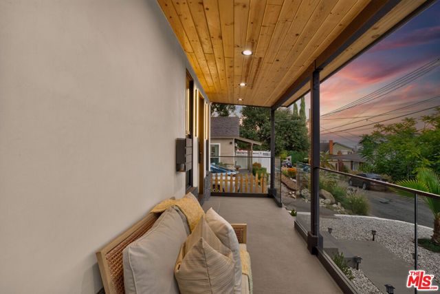 3623 5th Avenue, La Crescenta, CA 91214