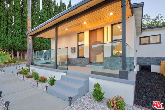 3623 5th Avenue, La Crescenta, CA 91214