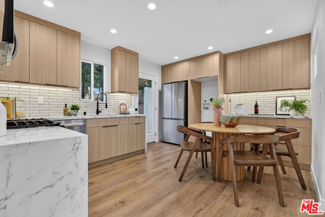 3623 5th Avenue, La Crescenta, CA 91214