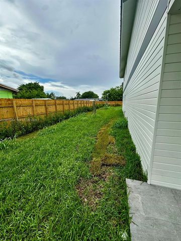 722 NW 6 CT, Florida City, FL 33034