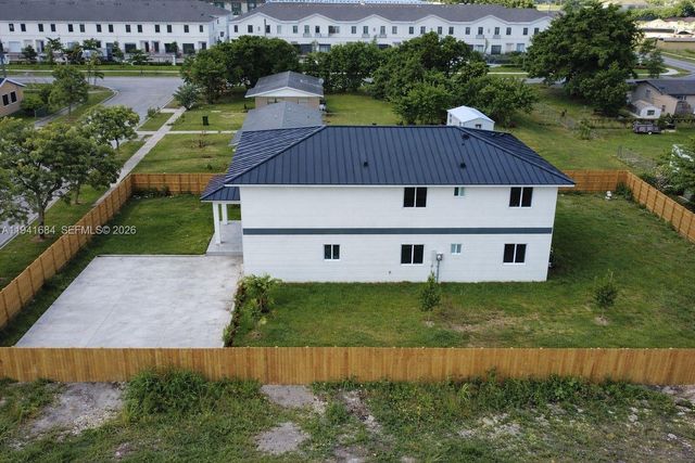 722 NW 6 CT, Florida City, FL 33034