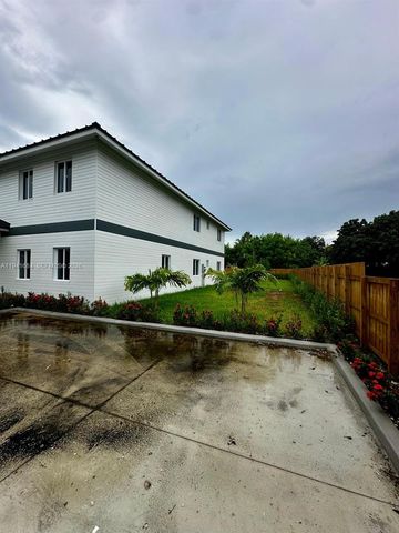 722 NW 6 CT, Florida City, FL 33034