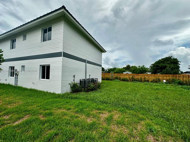 722 NW 6 CT, Florida City, FL 33034