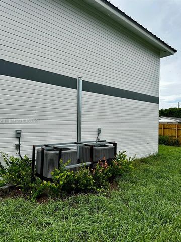 722 NW 6 CT, Florida City, FL 33034