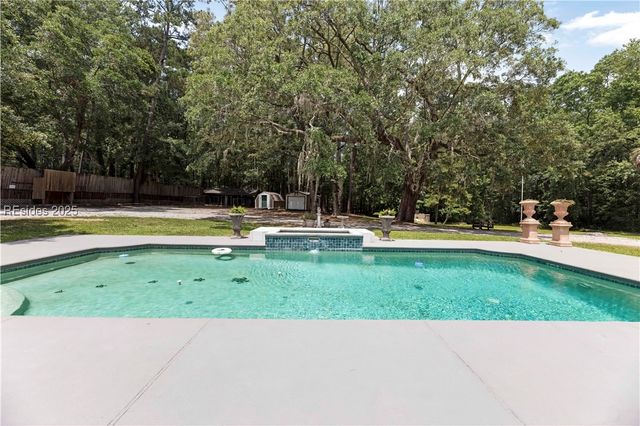 150 Palmetto Bluff Rd, Bluffton, SC 29910