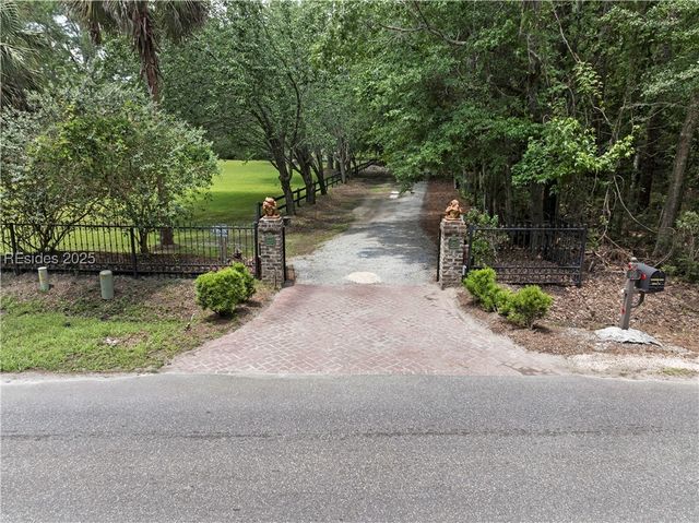 150 Palmetto Bluff Rd, Bluffton, SC 29910