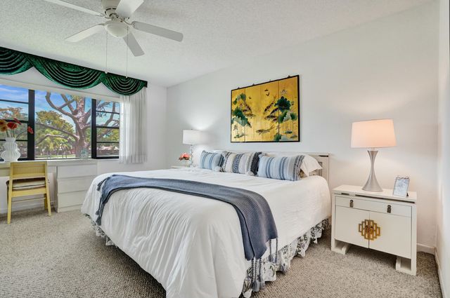 19 STRATFORD Drive E Unit F, Boynton Beach, FL 33436