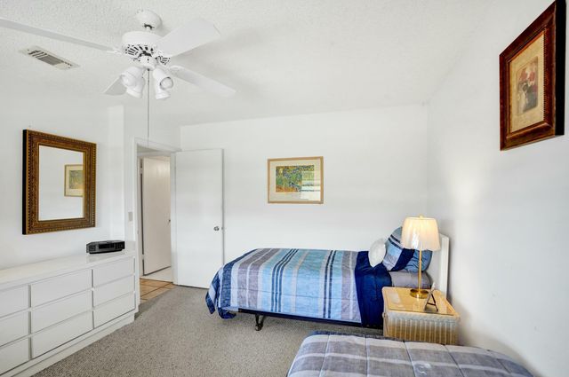 19 STRATFORD Drive E Unit F, Boynton Beach, FL 33436