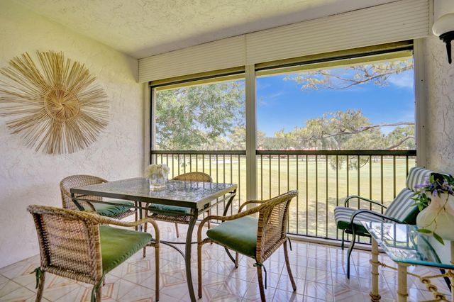 19 STRATFORD Drive E Unit F, Boynton Beach, FL 33436