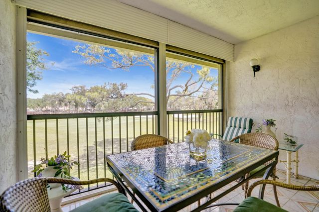 19 STRATFORD Drive E Unit F, Boynton Beach, FL 33436