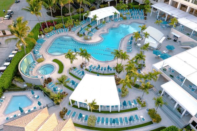 19 STRATFORD Drive E Unit F, Boynton Beach, FL 33436