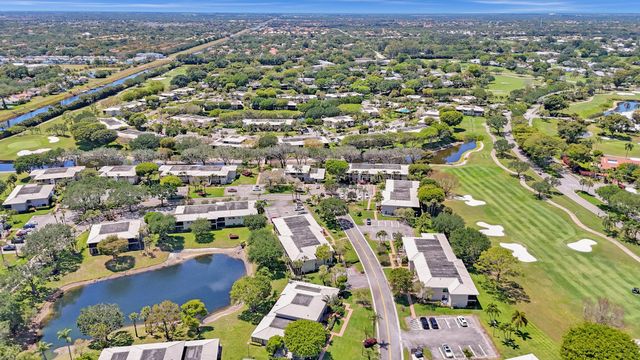 19 STRATFORD Drive E Unit F, Boynton Beach, FL 33436
