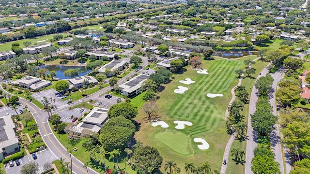 19 STRATFORD Drive E Unit F, Boynton Beach, FL 33436