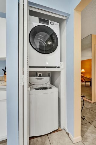 19 STRATFORD Drive E Unit F, Boynton Beach, FL 33436