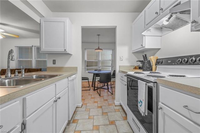 3167 Tidal Bay LN, Virginia Beach, VA 23451