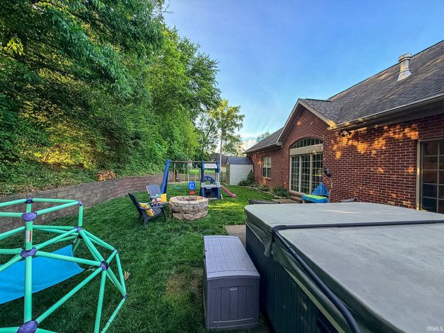 9020 Pierce Drive, Evansville, IN 47725