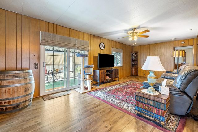 2706 W Ashlan Ave Spc 115, Fresno, CA 93705