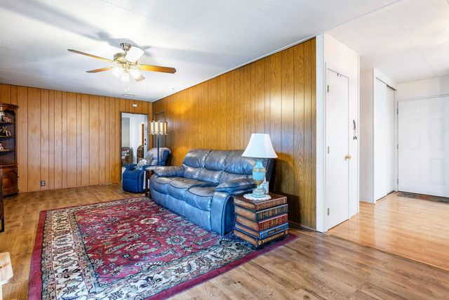 2706 W Ashlan Ave Spc 115, Fresno, CA 93705