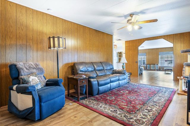 2706 W Ashlan Ave Spc 115, Fresno, CA 93705