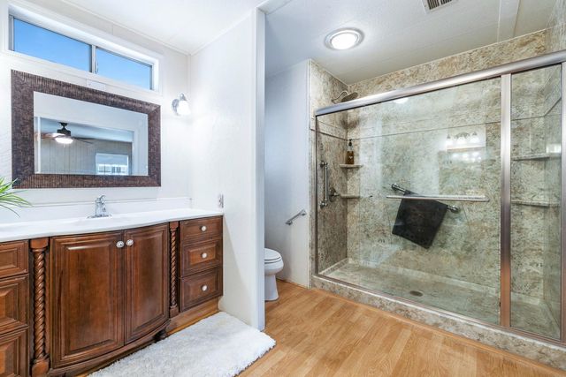 2706 W Ashlan Ave Spc 115, Fresno, CA 93705