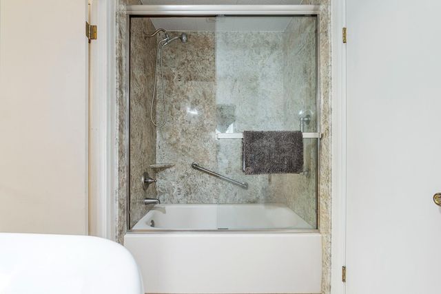 2706 W Ashlan Ave Spc 115, Fresno, CA 93705