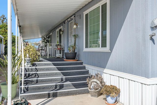 2706 W Ashlan Ave Spc 115, Fresno, CA 93705