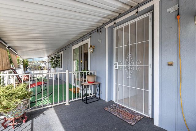 2706 W Ashlan Ave Spc 115, Fresno, CA 93705