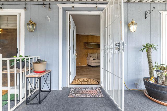 2706 W Ashlan Ave Spc 115, Fresno, CA 93705