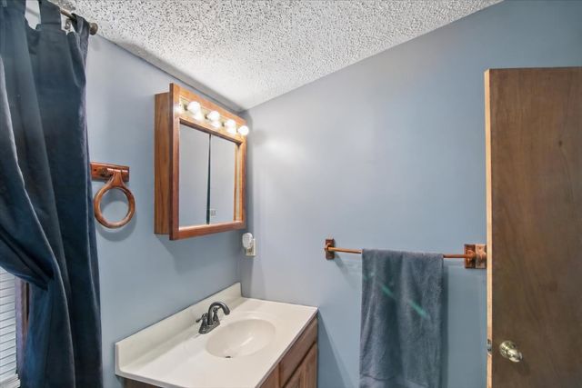 5 Merrimack Street, Hudson, NH 03051